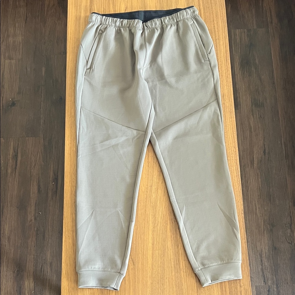 Men's Light Gray Performance Jogger Pants